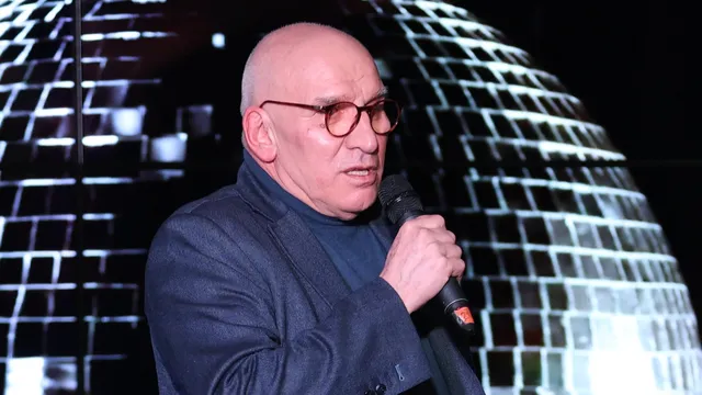 Хампарцумян: Нека Пеевски първо си направи магазините, а после рафинерията