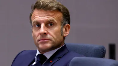 Рейтингът на Макрон спада