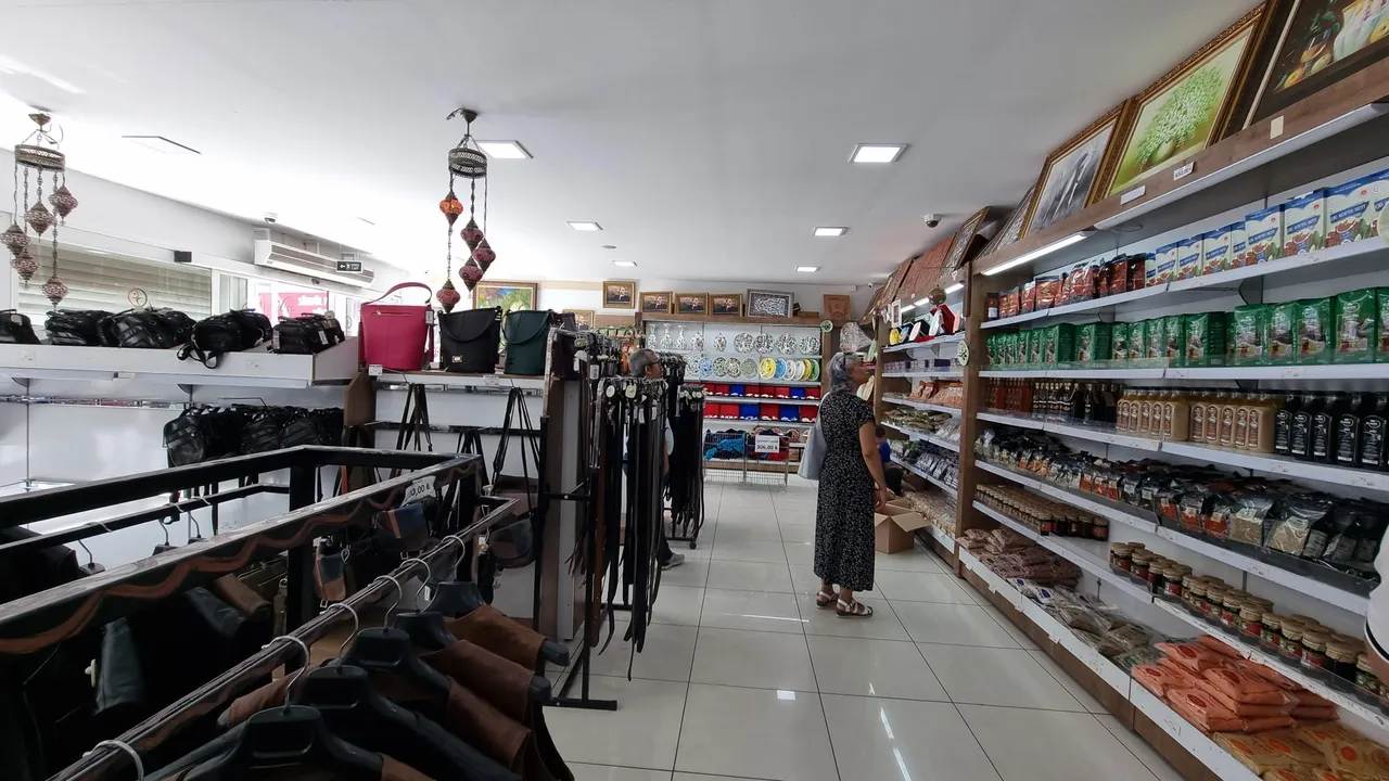 Цените на основните храни на едро остават като миналата седмица, съобщиха от ДКСБТ