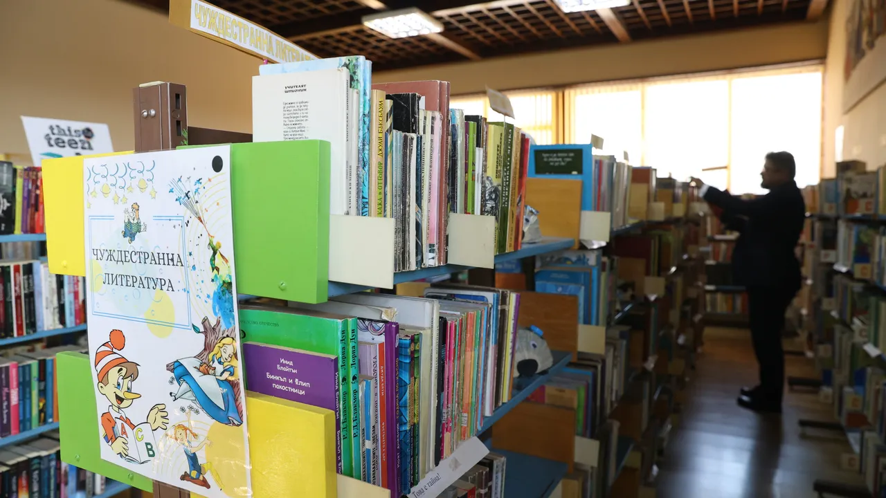 „Подари приказка“ в подкрепа на деца и родители в риск