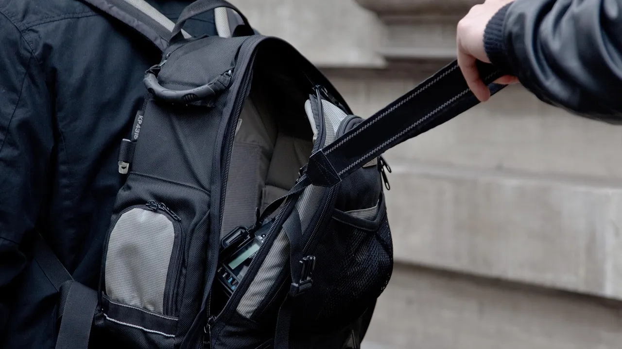 ЗНАЕТЕ ЛИ КАК - да се пазим от кражба в мола