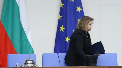 Наталия Киселова се оттегли от поста председател на парламента