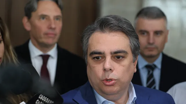 Василев за Бюджет 2026: За "прасето касичка" ще има много пари