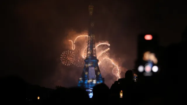 В Париж: Съдят четирима българи за вандализъм на Мемориала на Холокоста