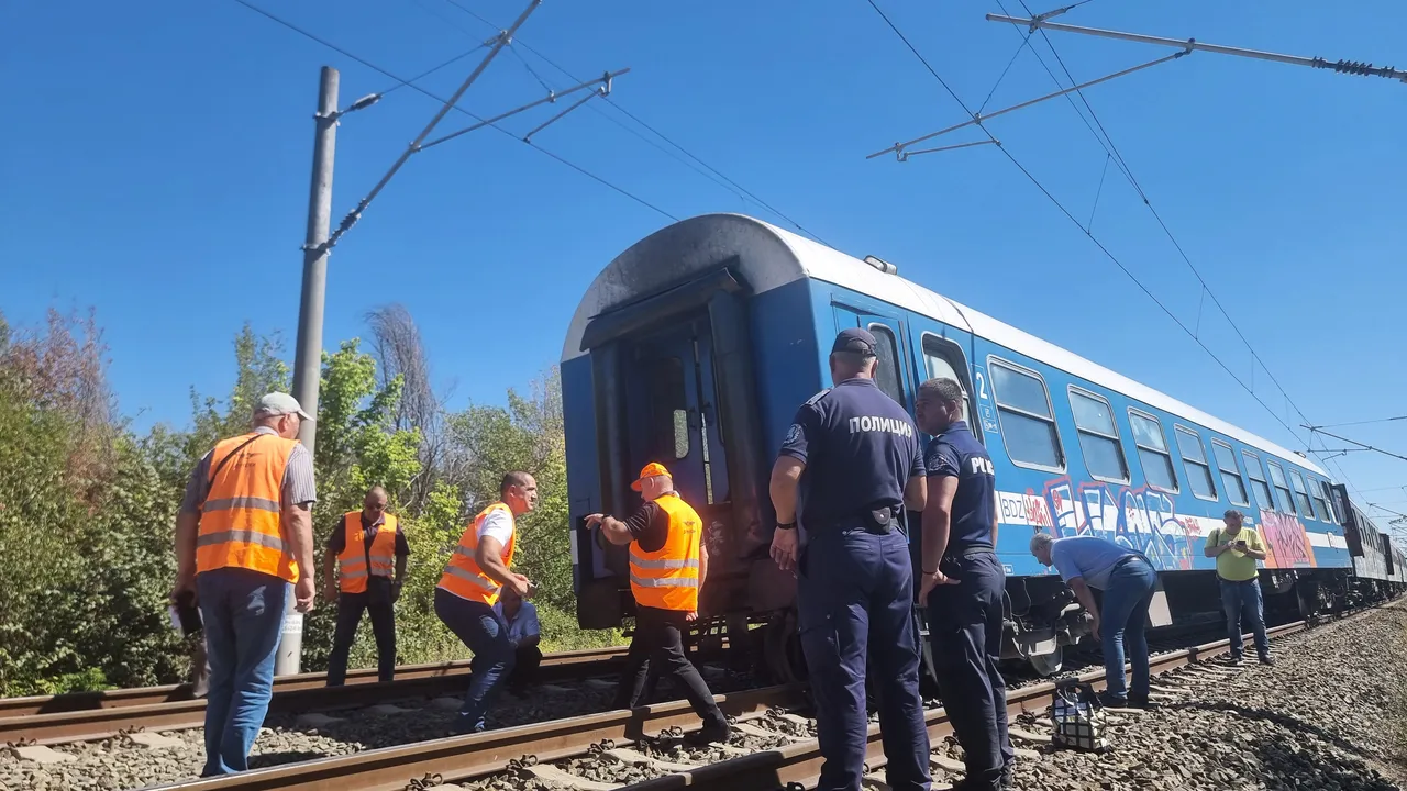 Влакът Петрич – София прегази мъж край Благоевград