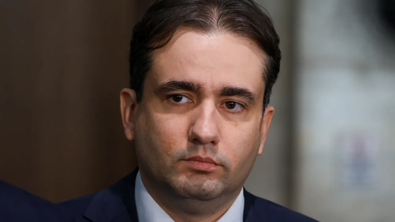 Божидар Божанов: Мария Габриел лобирала пред Великобритания за сваляне на санкции