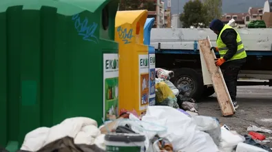 Заради липсата на сметоизвозване: Жителите на "Люлин" заплашват да блокират възлово кръстовище