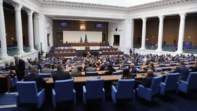 ГЕРБ-СДС, БСП и ИТН подписаха анекса за ротацията на председателя на парламента