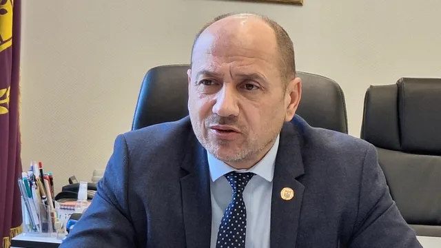 Областният управител на Ловеч отмени заповедта на кмета за платеното паркиране