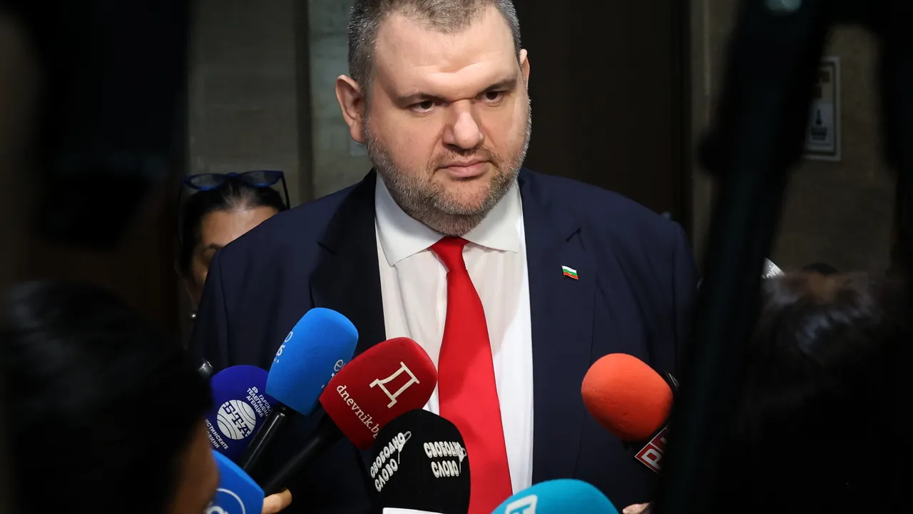 Първан Симеонов:  Борисов вече не може да сменя министри без Пеевски