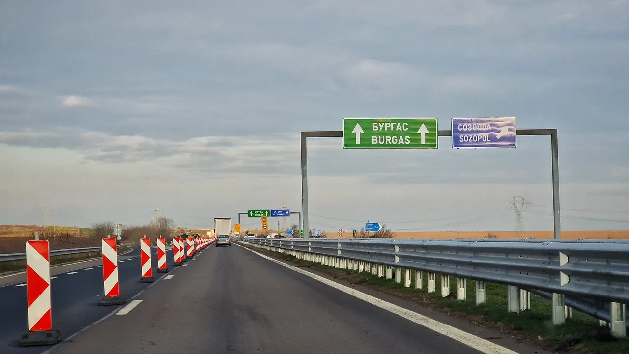 Продължават ремонтите по АМ „Тракия“ в посока Бургас