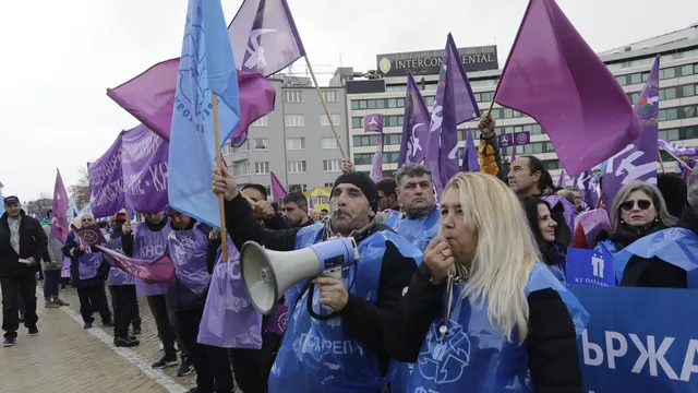 КНСБ и „Подкрепа“ отмениха протеста си след решението за минималната заплата от 620 евро