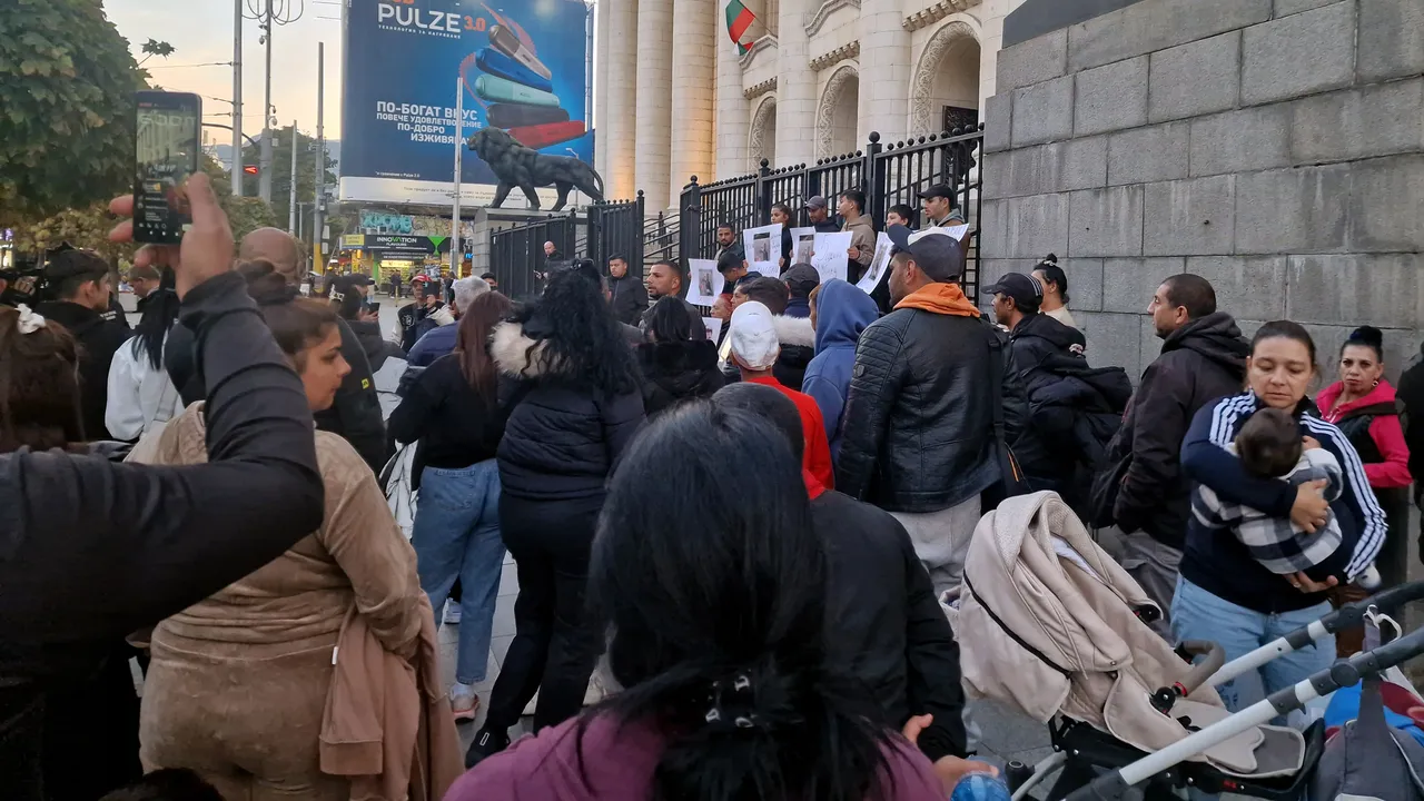 Протест за справедливост след убийството на 15-годишен в мола