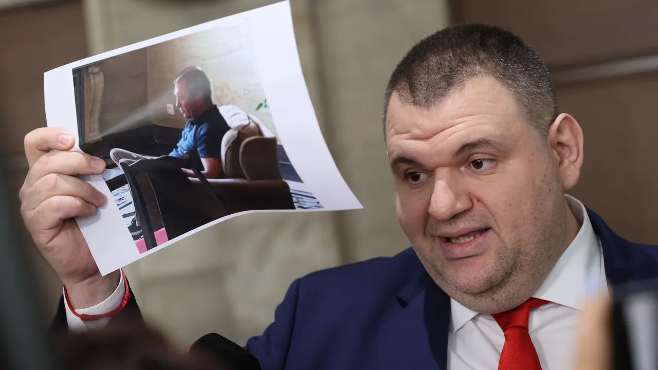 Петър Чолаков: Борисов и Пеевски разпределиха влиянието си