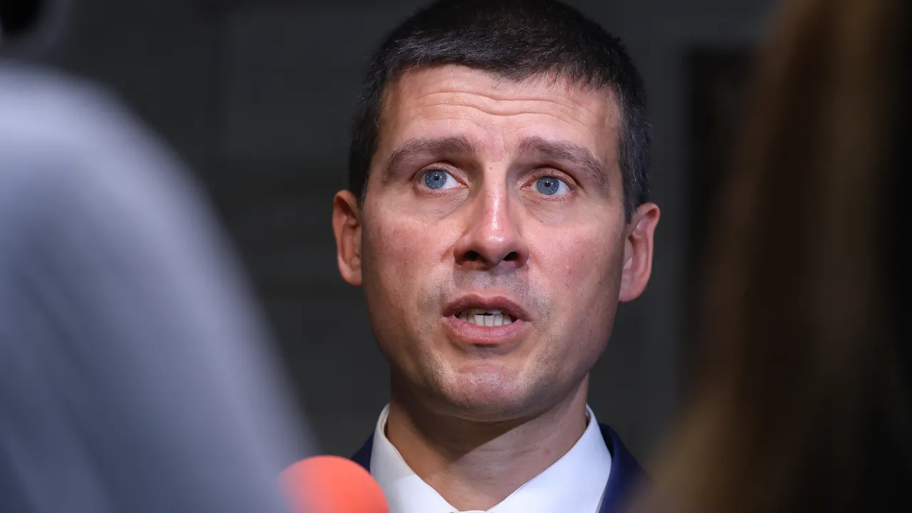 Михайлов: Със заплахи ни предложиха да заемем мястото на ИТН в управляващата коалиция