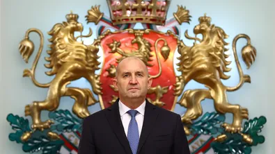 Президентът отличава изявени творци и учени в навечерието на Деня на народните будители