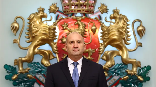 Президентът отличава изявени творци и учени в навечерието на Деня на народните будители