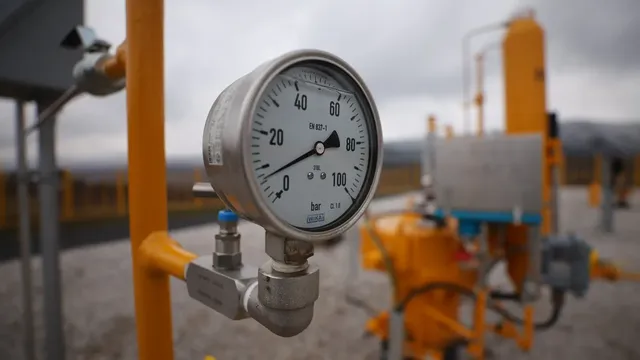 Бюджетната комисия прие предложението за временно спиране на износа на горива