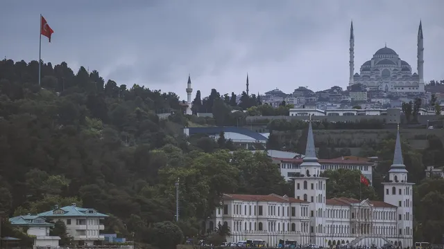 Турция с рекорден брой посетители и приходи от туризъм