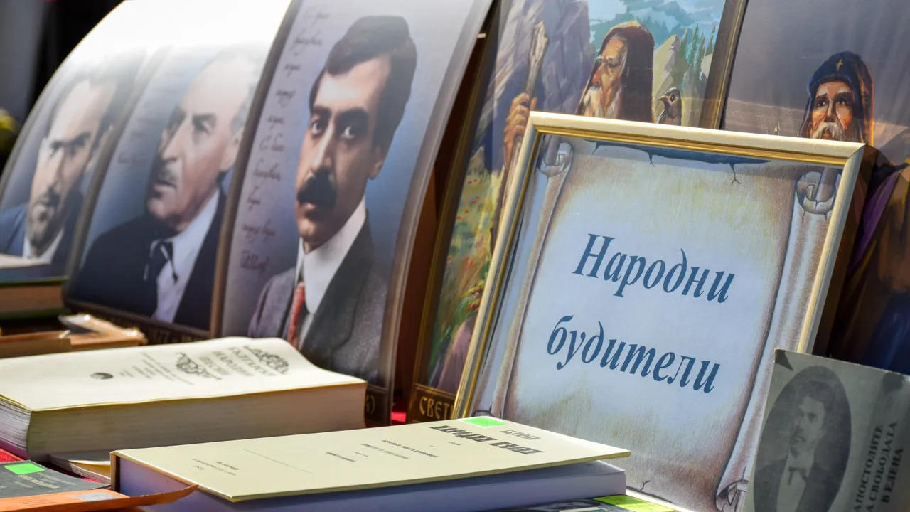 Денят на народните будители: Нека си спим спокойно, те ще ни събудят… някой ден