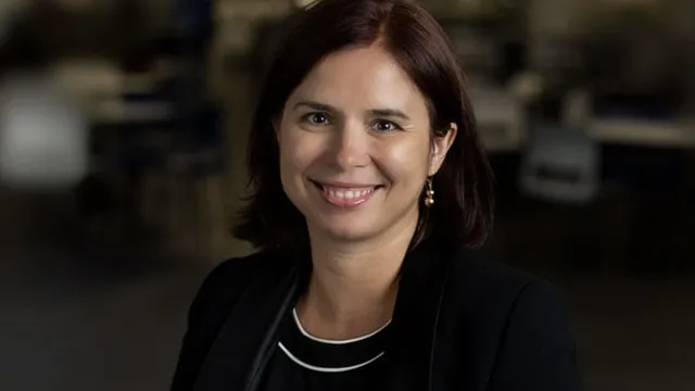 От технологичните гиганти и федералните агенции на Америка до българските корени – история за опит, визия и завръщане у дома