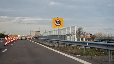 Ремонт на 87-км на АМ "Тракия" към София ограничава движението утре