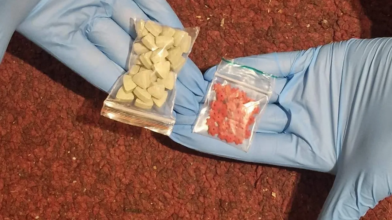 МВР е задържало три лица за разпространение на наркотици в София