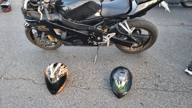 Трима мотористи са в "Н. И. Пирогов" след "почти челен" сблъсък на завой