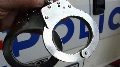 Майка на загинал под козирката в Нови Сад: Погледнете ме в очите