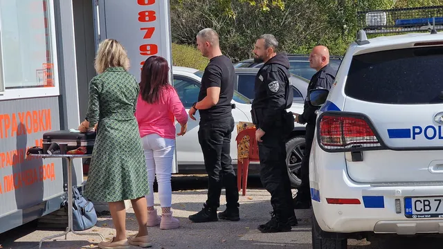 Разследват опит за разплащане с фалшиви пари