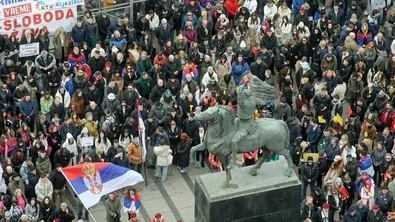 Раните на Сърбия: Как две трагедии родиха най-големия протест от години