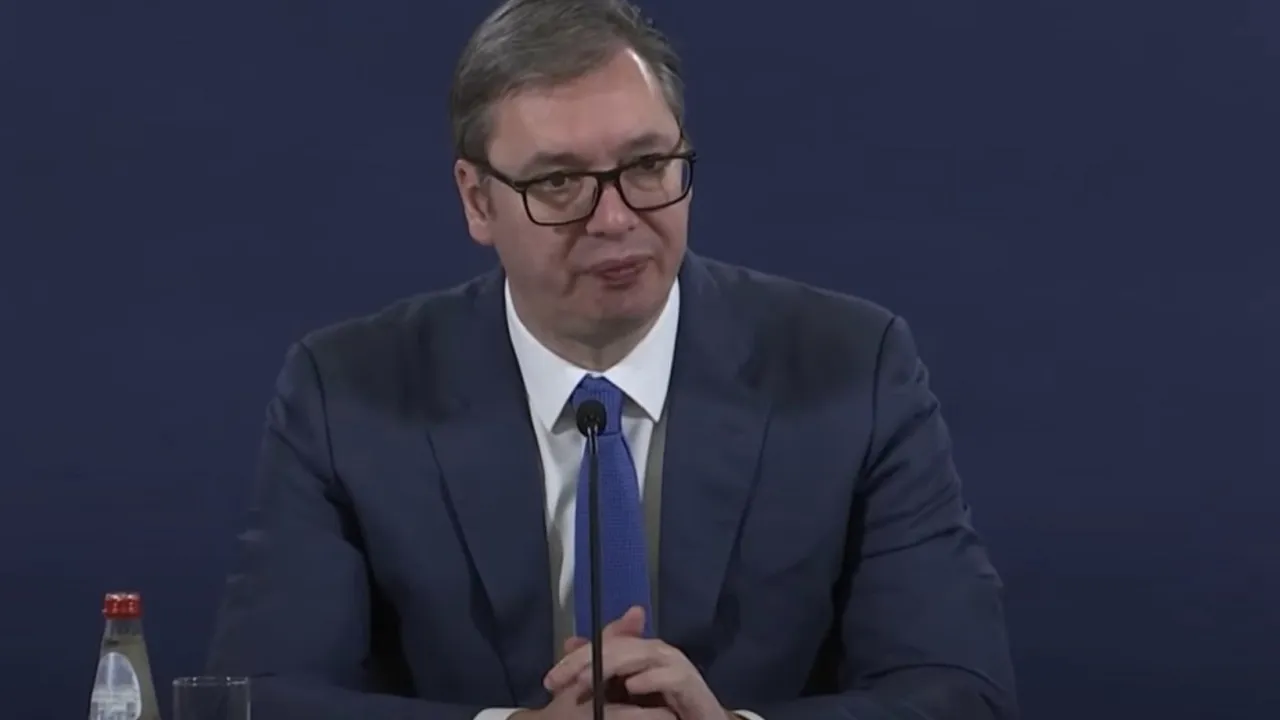 Вучич: Службите издирват двама снайперисти, пристигнали в Белград тези дни