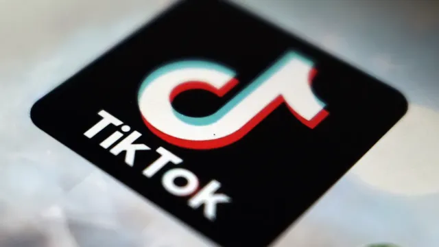 Заради психичното здраве на децата, френски прокурори погнаха TikTok