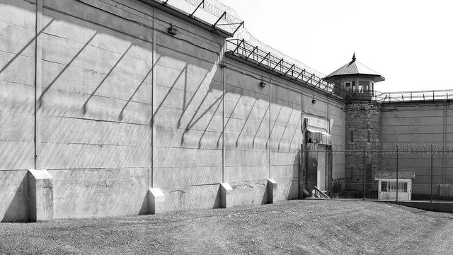 Иран освободи двама французи, обвинени в шпионаж