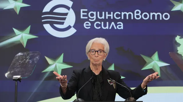 По-близо до еврото, по-далеч от единството? Равносметката след Лагард