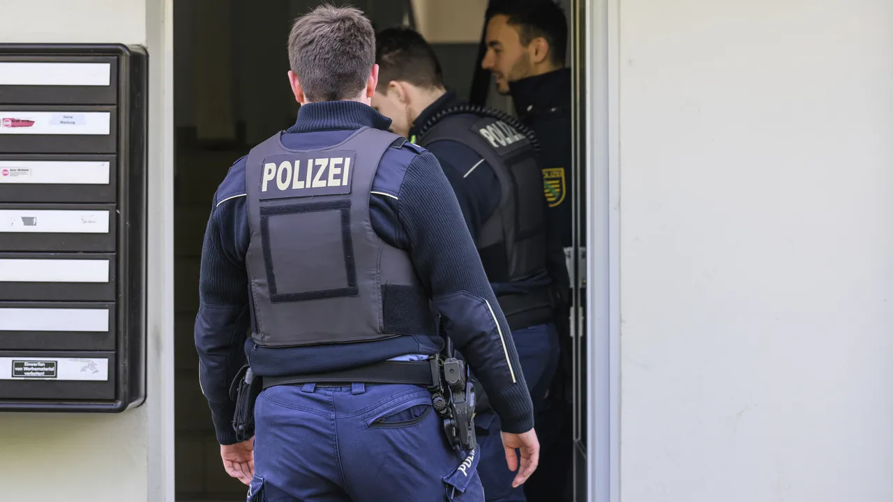 Германия задържа 18 души при мащабна международна операция срещу онлайн измами