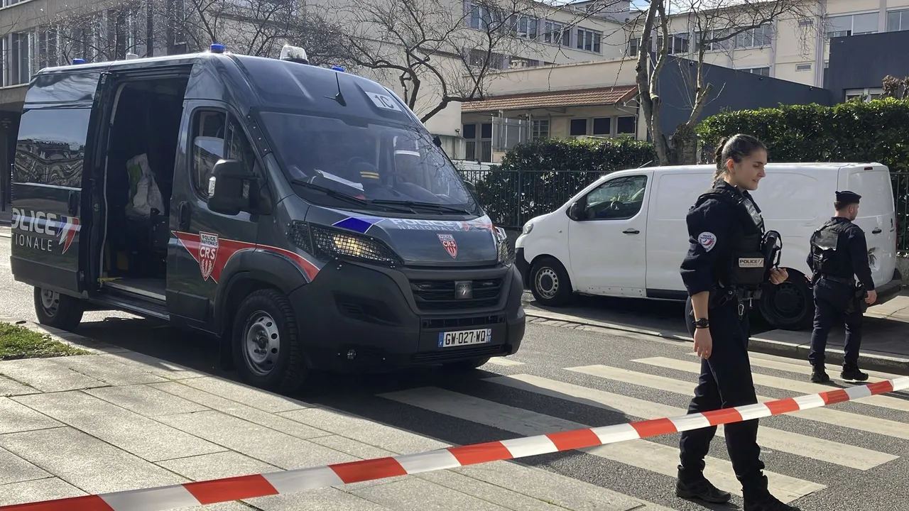 Арестуваният шофьор във Франция е крещял „Аллах акбар“