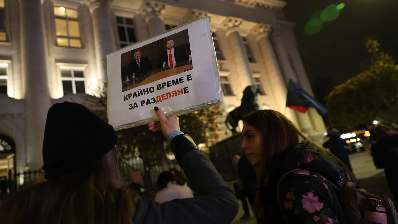 Протест пред Съдебната палата с искане за оставката на Борислав Сарафов