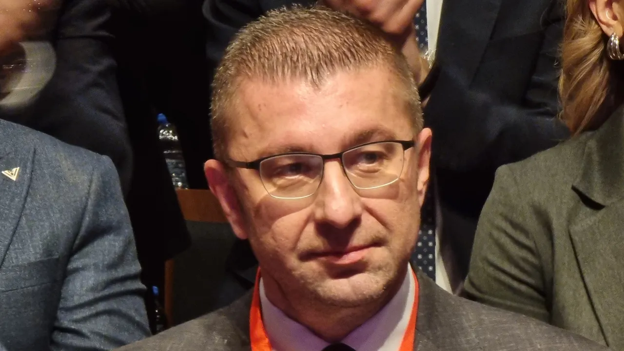 Мицкоски: Ако направим промени в конституцията, ще сме добри и после ще получим ново вето