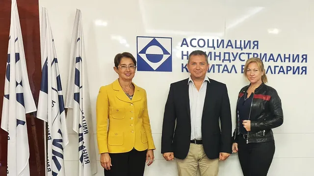 Добрин Иванов: Нашето поколение няма да върне сегашните заеми, ще ги оставим на децата си