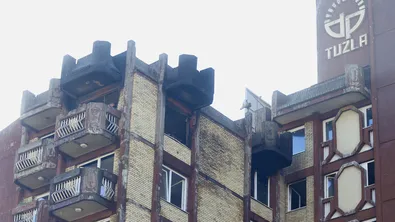Жертвите на пожара в старчески дом в БиХ станаха 12