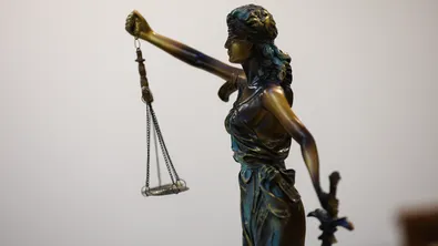 Свобода срещу 3000 лв. за обвинен в убийство на пътя с 24 акта