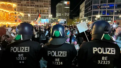 Пропалестински активисти нахлуха в студиото на германска телевизия по време на ефир