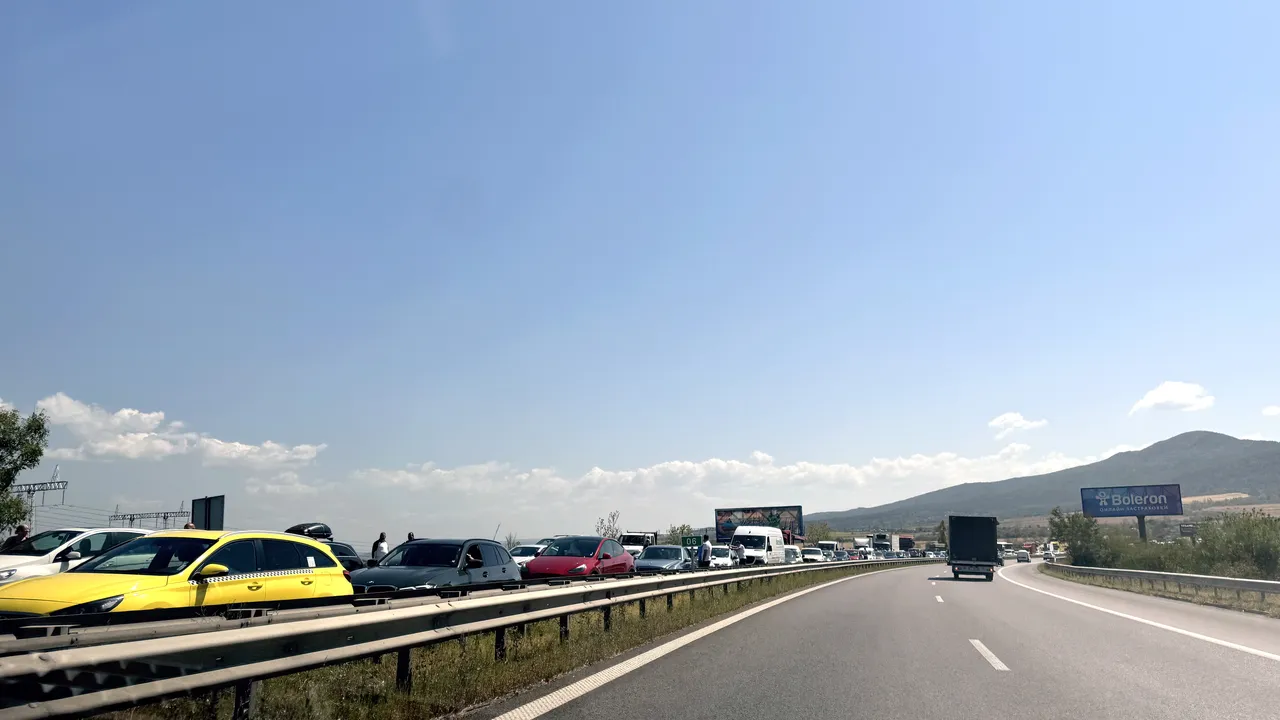 Мъж е в критично състояние след верижна катастрофа на АМ „Тракия“