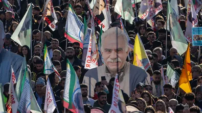 Хиляди кюрди протестираха в Кьолн с искане за освобождаването на Абдуллах Йоджалан