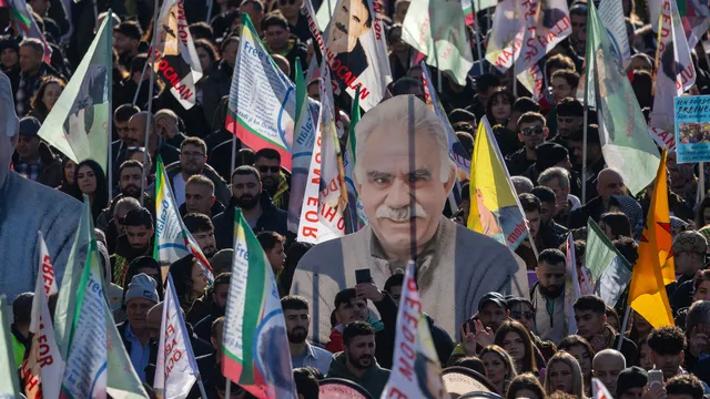 Хиляди кюрди протестираха в Кьолн с искане за освобождаването на Абдуллах Йоджалан