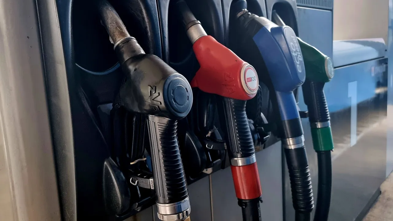 7 тона дизел под земята – съдът решава съдбата на групата, източвала тръбопровода на „Лукойл“