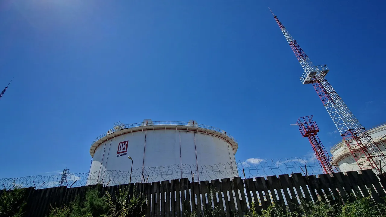 Доц. Христо Орманджиев с ирония за "Лукойл": На 10 ноември се връщаме малко назад