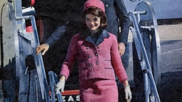 Жаки Кенеди: Жената, която създаде президент