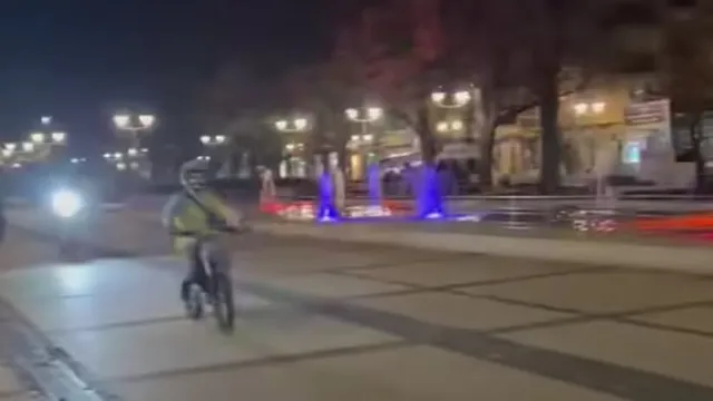 Неуловими и нагли: Младежи с мотори тероризират Перник, полицията признава: "Бягат ни"